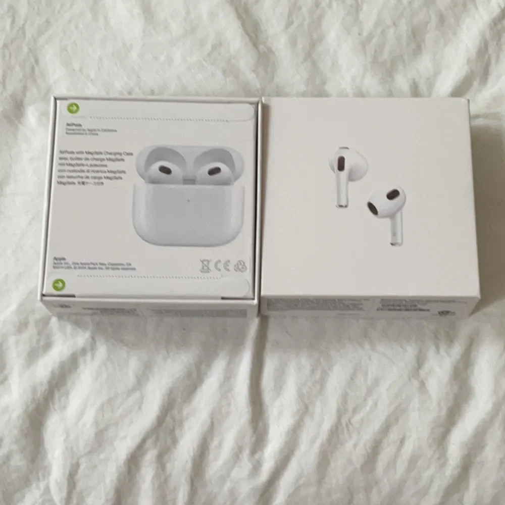 Wireless Earbuds with Charging Case - White
